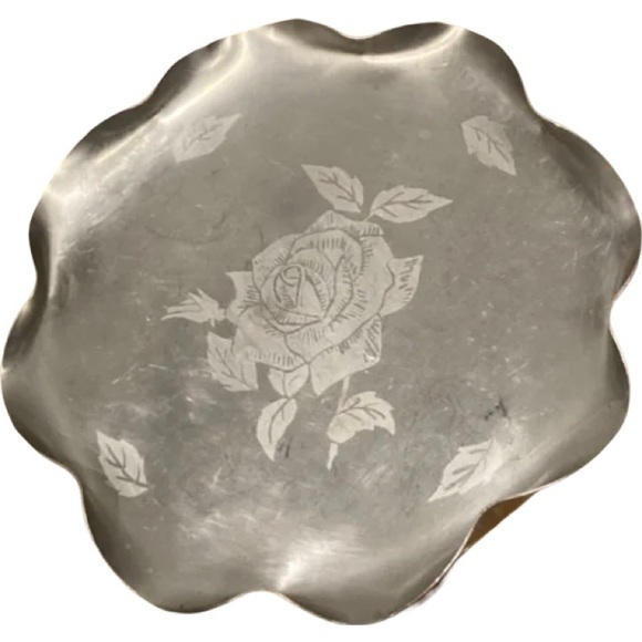 Vintage Aluminum Plate Kitchen Tray 1940's 50's 60's MidCentury Silver Wavy Rose - Picture 1 of 4